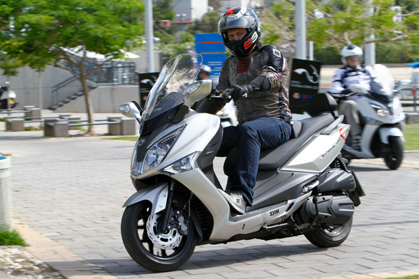 Фото скутера SYM Joymax 300I